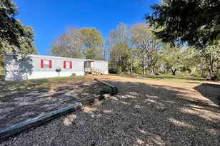 304 Wildwind St, Gun Barrel City, TX 75156 - Photo 13