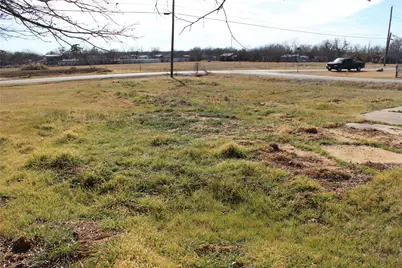 917 SE 13th Avenue, Mineral Wells, TX 76067 - Photo 3