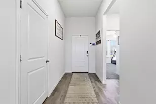 3223 Hunters Gln Dr, Aubrey, TX 76227 - Photo 5