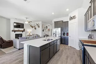 3223 Hunters Gln Dr, Aubrey, TX 76227 - Photo 9