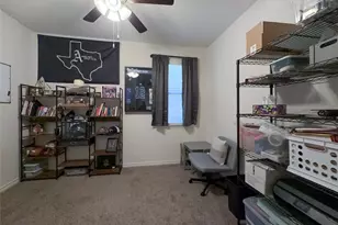 3223 Hunters Gln Dr, Aubrey, TX 76227 - Photo 27