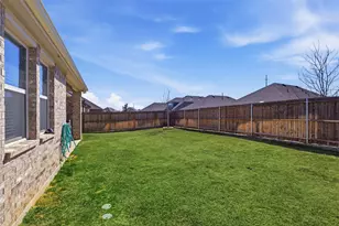 3223 Hunters Gln Dr, Aubrey, TX 76227 - Photo 37
