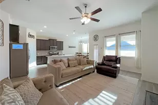 3223 Hunters Gln Dr, Aubrey, TX 76227 - Photo 15