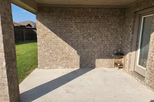 924 Amber St, Princeton, TX 75407 - Photo 9