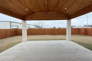 2506 Bliss St, Greenville, TX 75402 - Photo 9