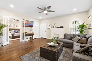 323 E Franklin St, Hillsboro, TX 76645 - Photo 3