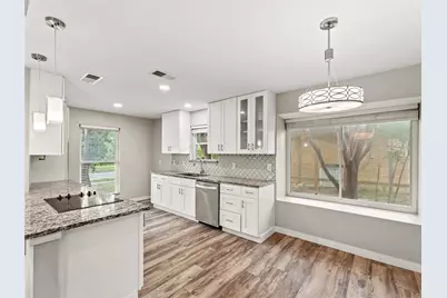 2310 Greenmeadow Drive, Carrollton, TX 75006 - Photo 9