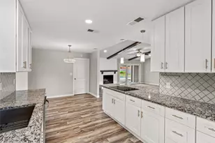 2310 Greenmeadow Dr, Carrollton, TX 75006 - Photo 11