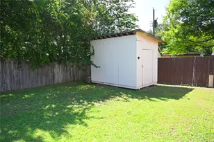 1352 Simpson Dr, Hurst, TX 76053 - Photo 15