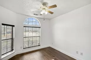 744 Oriole Dr, Saginaw, TX 76131 - Photo 31