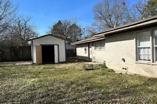 103 E Cayuga Dr, Athens, TX 75751 - Photo 9