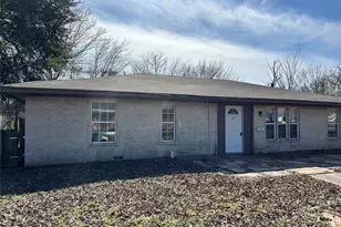 103 E Cayuga Dr, Athens, TX 75751 - Photo 1