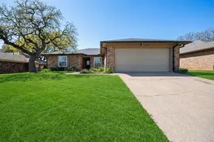 5008 Hawkins Cemetery Rd, Arlington, TX 76017 - Photo 1