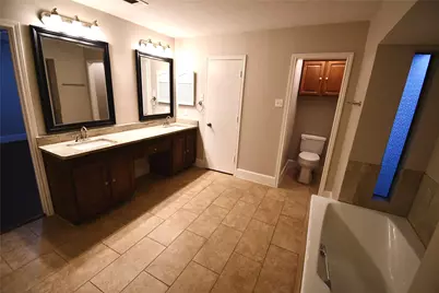 2366 Hill N Dale Drive, Irving, TX 75038 - Photo 9