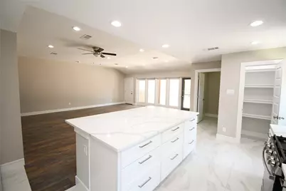 2641 Magnolia Drive, Irving, TX 75062 - Photo 5