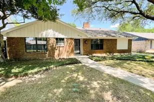 2641 Magnolia Dr, Irving, TX 75062 - Photo 27