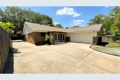2641 Magnolia Drive, Irving, TX 75062 - Photo 25