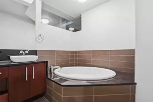 2600 W 7th St, Fort Worth, TX 76107 - Photo 9