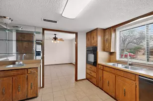 1724 Post Oak Dr, Bedford, TX 76021 - Photo 13