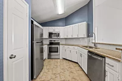 2713 Harvest Lake Drive, Irving, TX 75060 - Photo 9