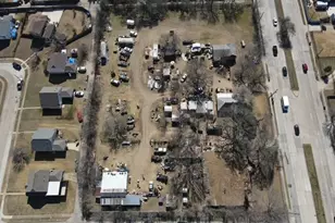 1016 N Masters Dr, Dallas, TX 75217 - Photo 1