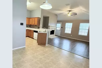 6700 Periwinkle Drive, Arlington, TX 76002 - Photo 7