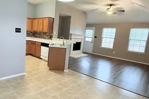 6700 Periwinkle Dr, Arlington, TX 76002 - Photo 7