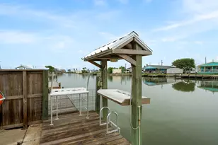 515 Copano Cove Rd, Rockport, TX 78382 - Photo 39