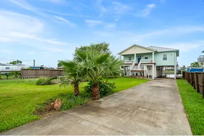 515 Copano Cove Road, Rockport, TX 78382 - Photo 1