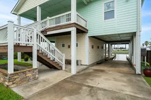 515 Copano Cove Rd, Rockport, TX 78382 - Photo 3