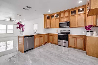 3157 N Glen Garden Drive, Fort Worth, TX 76119 - Photo 7