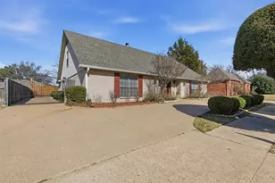 1905 Wimbledon Dr, Arlington, TX 76017 - Photo 5