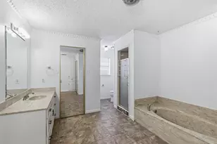 1905 Wimbledon Dr, Arlington, TX 76017 - Photo 27