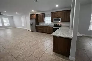 1262 E Myrtle St, Fort Worth, TX 76104 - Photo 3