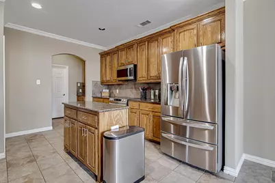 328 Tioga Street, Burleson, TX 76028 - Photo 9