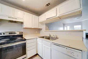 633 Carriagehouse Ln, Garland, TX 75040 - Photo 5