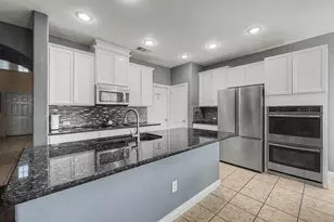 2820 Gardendale Dr, Fort Worth, TX 76120 - Photo 15