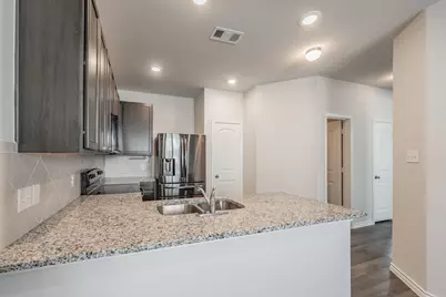 5517 Willamette Drive, Fort Worth, TX 76119 - Photo 9