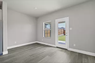 513 Ezra Ln, McKinney, TX 75069 - Photo 9