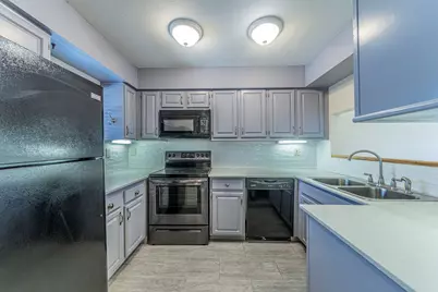 2733 Silver Creek Drive #205, Arlington, TX 76006 - Photo 5