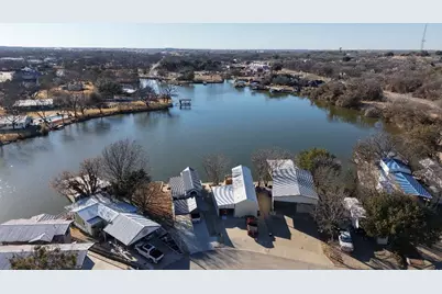 817 Brazos Harbor Circle, Granbury, TX 76048 - Photo 9