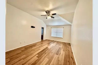 2815 Oak Crest Drive, Grand Prairie, TX 75052 - Photo 9
