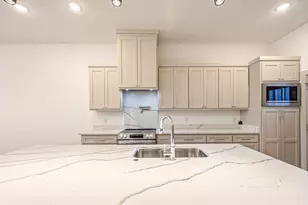 2613 Walker St, Fort Worth, TX 76105 - Photo 9