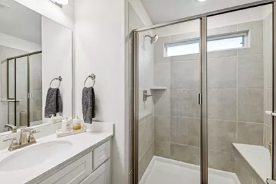 12620 Royal Oaks Lane, Farmers Branch, TX 75234 - Photo 23