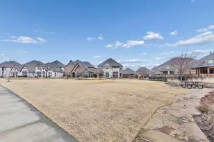 12620 Royal Oaks Ln, Farmers Branch, TX 75234 - Photo 3