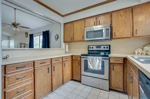 625 Prairie Dell St, Lewisville, TX 75067 - Photo 5