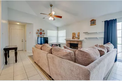 625 Prairie Dell Street, Lewisville, TX 75067 - Photo 3