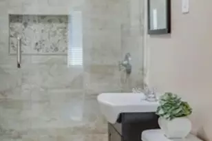 4330 Pensacola Ct, Dallas, TX 75211 - Photo 11