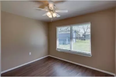 4330 Pensacola Court, Dallas, TX 75211 - Photo 13