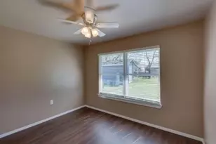 4330 Pensacola Ct, Dallas, TX 75211 - Photo 13